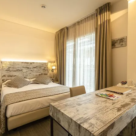 Hotel Ambassador