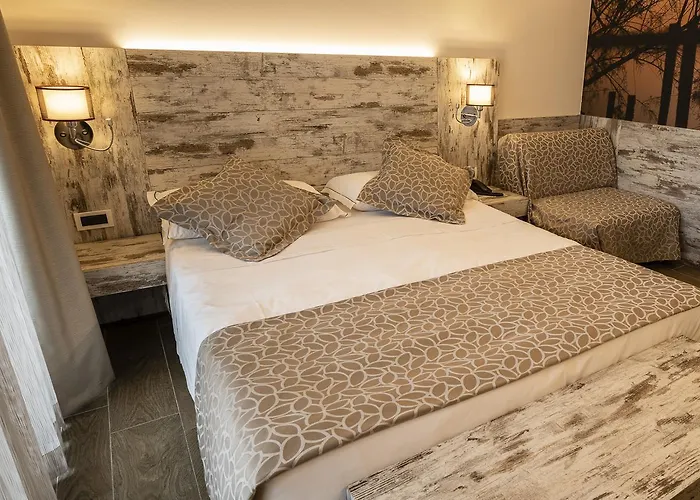 Hotell Ambassador 4*