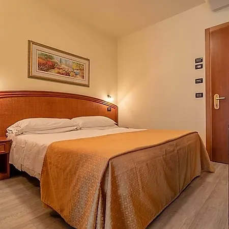 Hotel Ambassador 4*