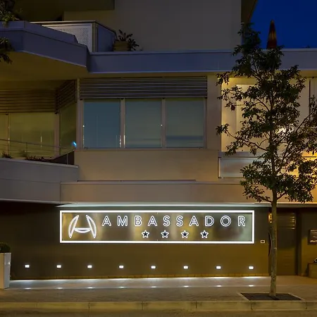 Ambassador 4* ביביונה